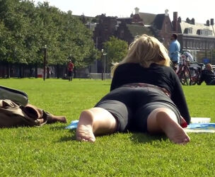 2 gals with adorable donks caught in public park